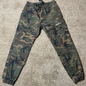 West Louis camo cargo joggers